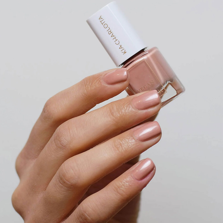 Kia Charlotta - My Blankie