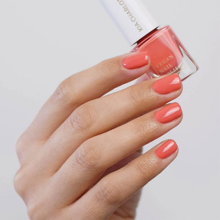 Kia Charlotta - A Wildflower