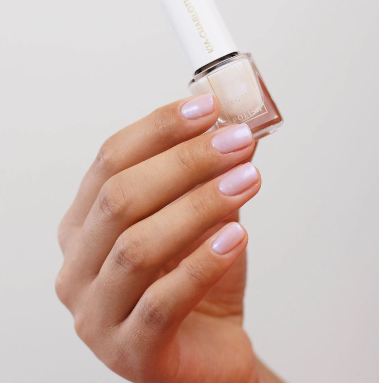 Kia Charlotta - Magic